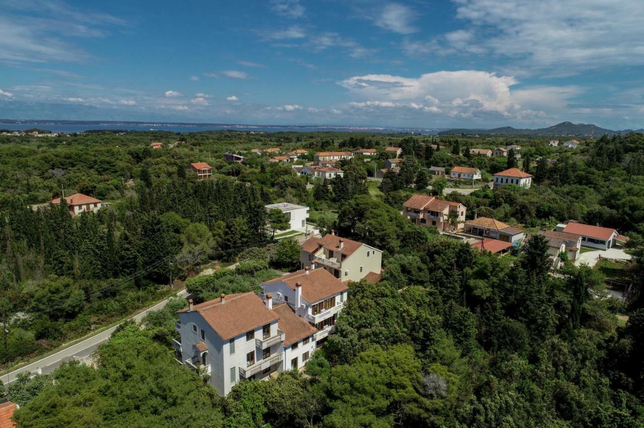 Apartments Mrva Ugljan Exterior photo